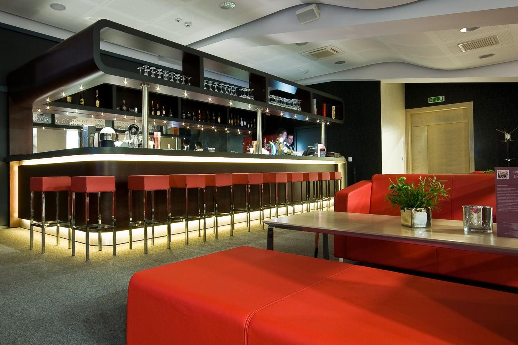 Hotel Poznanski A2 Lubon Luaran gambar