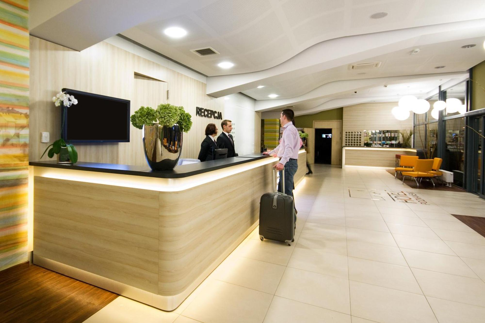 Hotel Poznanski A2 Lubon Luaran gambar