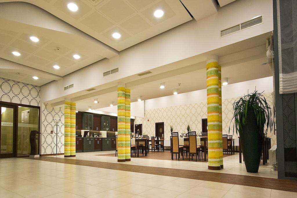 Hotel Poznanski A2 Lubon Luaran gambar