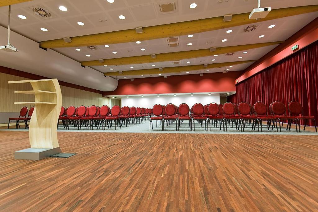 Hotel Poznanski A2 Lubon Luaran gambar
