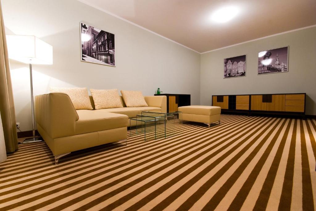 Hotel Poznanski A2 Lubon Bilik gambar
