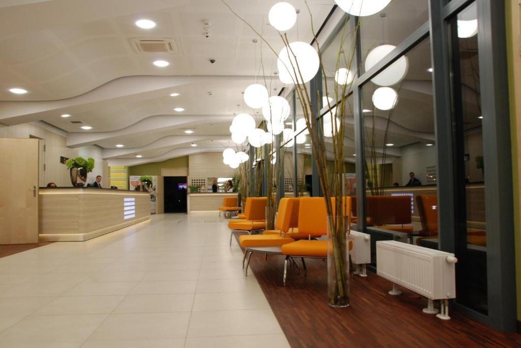 Hotel Poznanski A2 Lubon Luaran gambar
